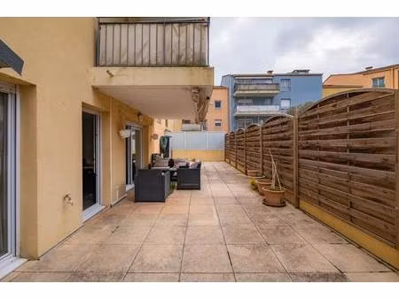 appartement 4 pièces de 83 m² à saint-andré-de-la-roche