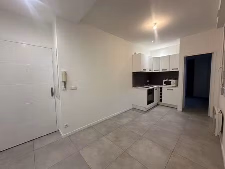 t2 vide - boulevard delfino