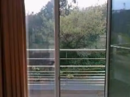 meublé: studio avec parking et balcon