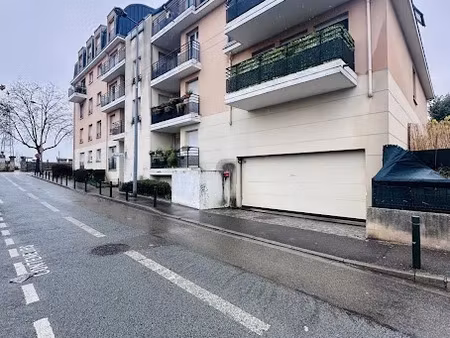 vente parking 12 m² à alfortville (94140)  18 000 €