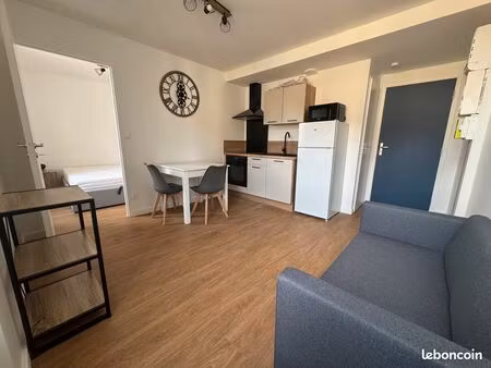t2 rénové à neuf – centre de bourg-en-bresse - meublé - 27m²