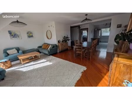 duplex t5 d'exception avec vues panoramiques à prevessin-moëns