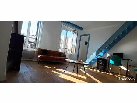 appartement dernier etage - calme et lumineux sud ouest - fenetres neuves - 33 m2 + mezzan
