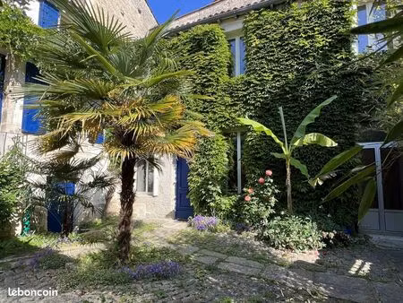 maison de ville 6 pièces 160 m²