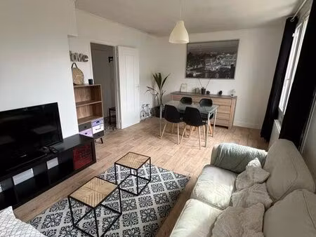 appartement f3 meublé – 57 m² – centre-ville – lumineux – disponible immédiatement