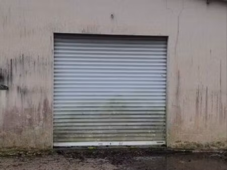 local bâtiment 60m2