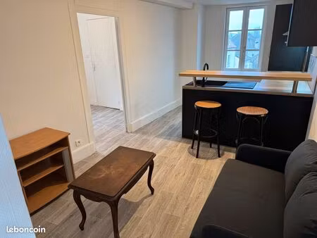 loue f2 meublé varennes centre