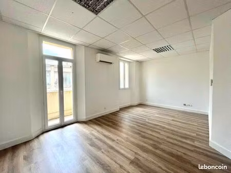 bureaux 65 m² draguignan