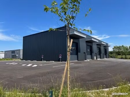 local 150 m² peronnas