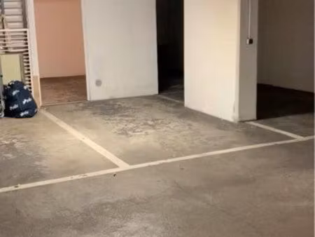 parking + box/cave
