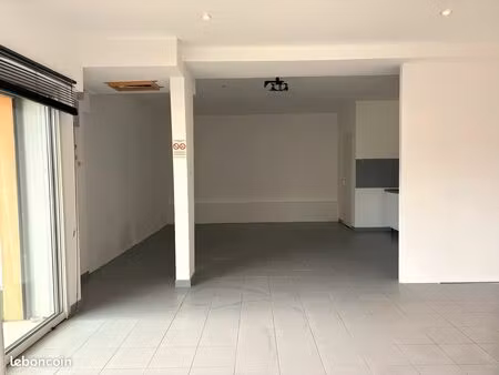 local professionnel – 85 m² parc d’activités « le tourail » – coustellet