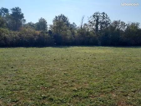 terrain 3 000 m² saint maximin la sainte baume