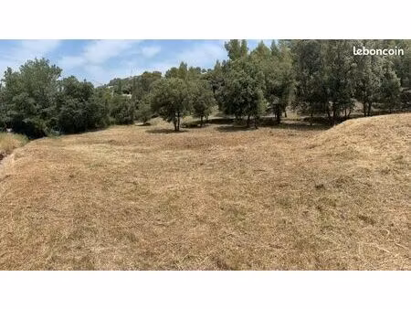 terrain 1 000 m² taradeau