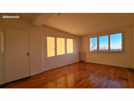 appartement t3 56m2 lumineux souché. rénové récemment + cave +stationnement + local 2 roue