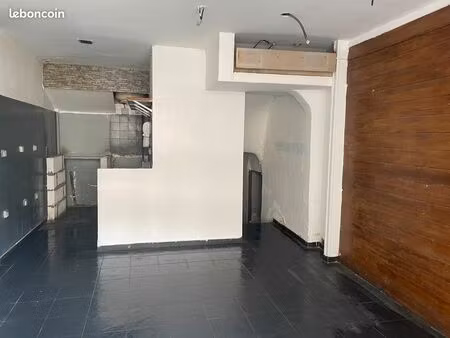a louer local commercial avignon intra muros