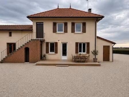 dans résidence fermée et sécurisée  magnifique appartement avec 2 chambres + terrasse priv