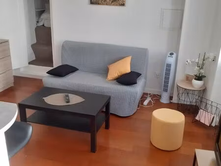 studio + coin nuit 23m. centre la valette