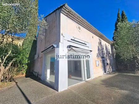 immeuble 1 pièce 132 m²