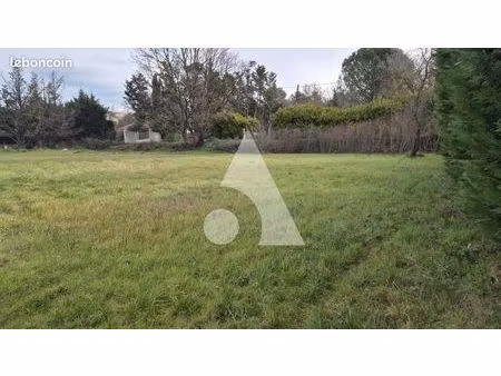 terrain 1586 m² saint maximin la sainte baume