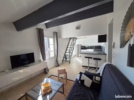 t2 face au couvent royal