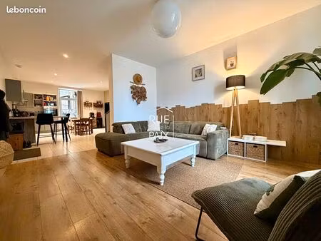 maison 6 pièces 163 m²