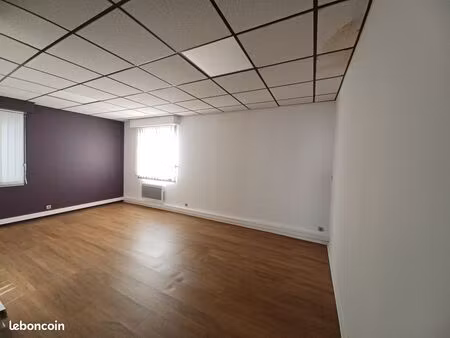 local 51 m² bressuire