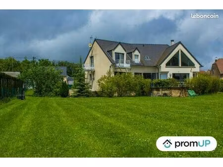 maison 7 pièces 212 m²