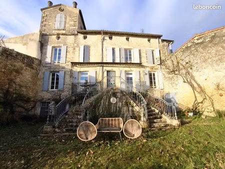 maison 12 pièces 446 m²