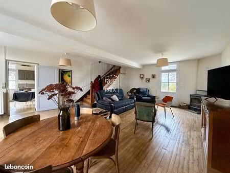 maison 6 pièces 157 m²