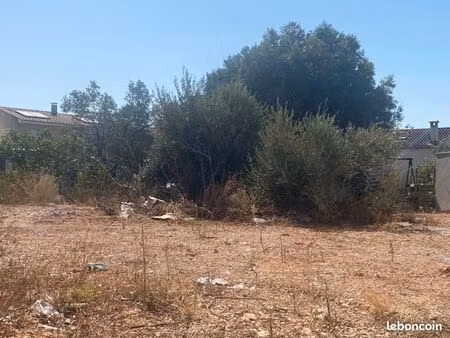 terrain 500 m² cuers