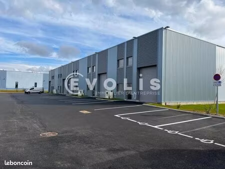 local d'activité 1 276 m²