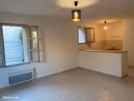 bedarrides centre 70m2 650