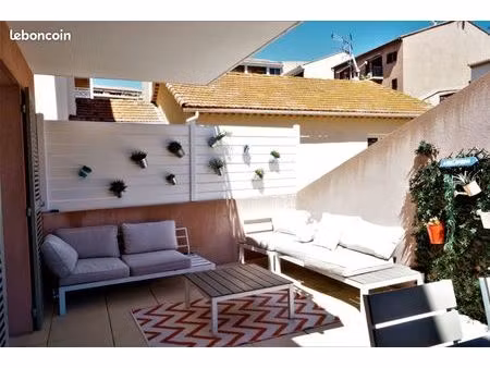 appartement 2 pièces et grande terrasse