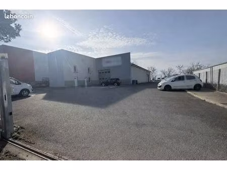 local commercial à louer