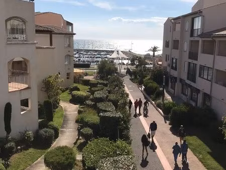 appartement 2 pieces 33 m2 vue mer / jardin