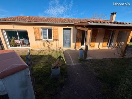 maison de plain-pied t5 de 115 m² avec piscine hors-sol + grande cave sur terrain de 582 m