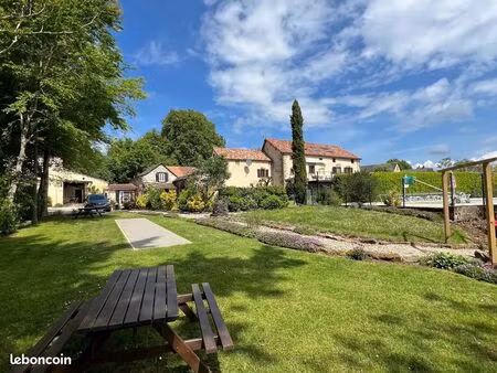maison 16 pièces 336 m²
