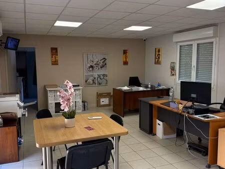 bureau 72m2