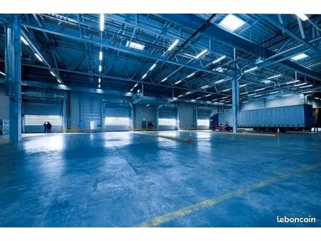 recherche local entrepôt