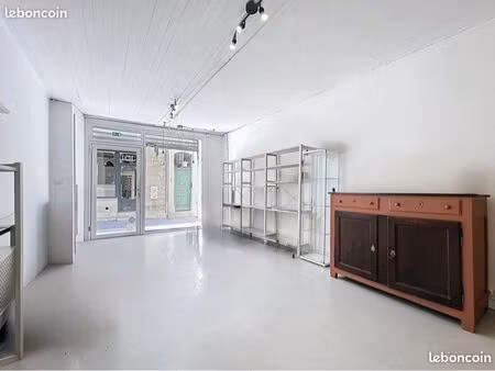 local commercial centre ville