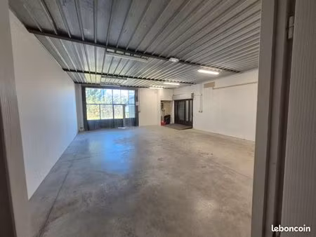 local d’activité 160 m2