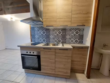 location appartement 1 pièce 20 m² à saint-fargeau-ponthierry (77310)  600 €
