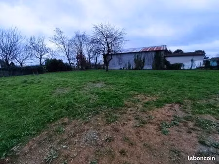 terrain 600 m² pouzauges