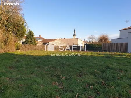 terrain 578 m² sainte-florence