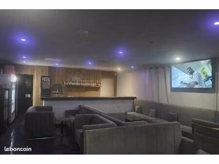 local commercial 140 m2