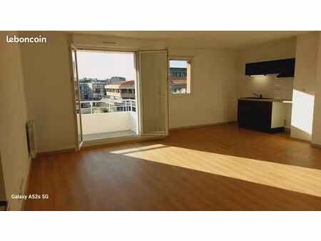 rare: appartement t3  proximité cv  2 parking  piscine...