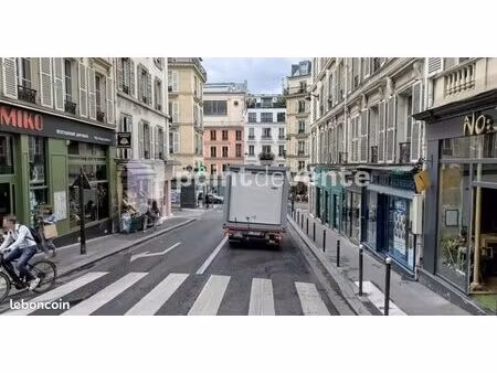 commerce habillement/textile 50 m²