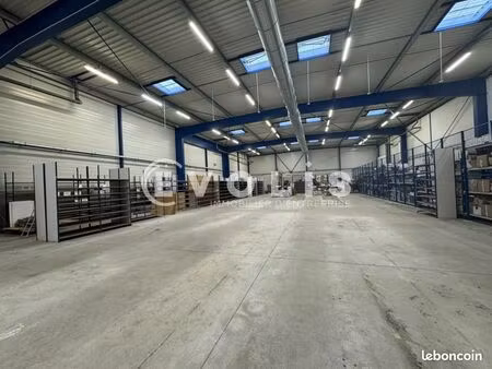 local d'activité 780 m²