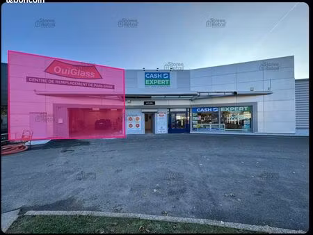 local commercial 340 m²