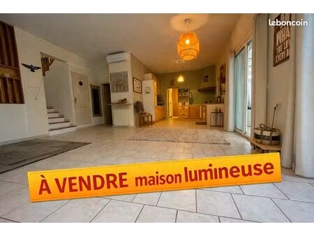 maison individuelle avec piscine + chambres à montauroux